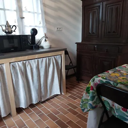 La Maison De Marie-jeanne - Le Rocher D'ongles Bed & Breakfast Ongles