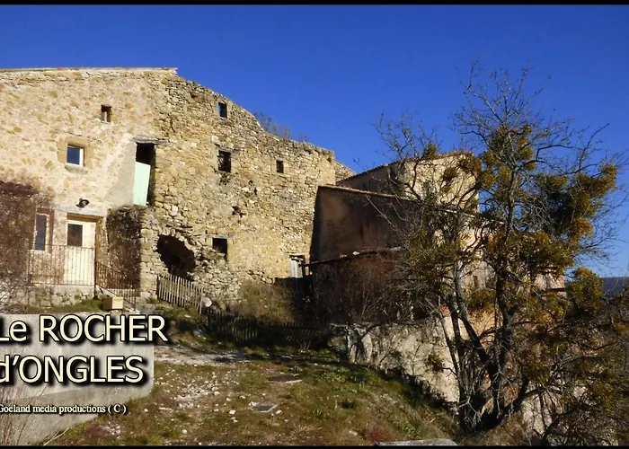 La Maison De Marie-jeanne - Le Rocher D'ongles Couette-café