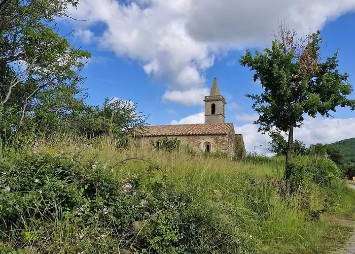 La Maison De Marie-jeanne - Le Rocher D'ongles Couette-café 3*